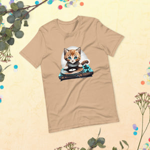 Open image in slideshow, DJ Cat - Scratch that! - Unisex t-shirt
